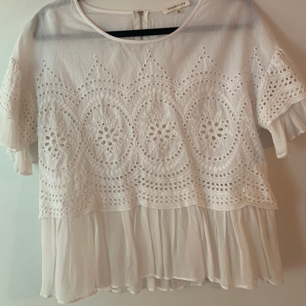 SUGARLIPS WHITE BLOUSE SIZE MEDIUM